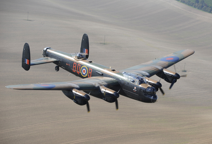 Легендарный бомбардировщик Avro Lancaster. ФОТО. 15020.jpeg Легендарный бомбардировщик Avro Lancaster. ФОТО. 15020.jpeg