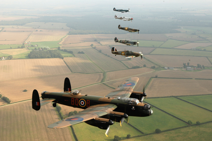 Легендарный бомбардировщик Avro Lancaster. ФОТО. 15024.jpeg Легендарный бомбардировщик Avro Lancaster. ФОТО. 15024.jpeg