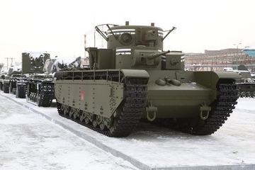 Уникальный пятибашенный танк Т-35. Видеохроника